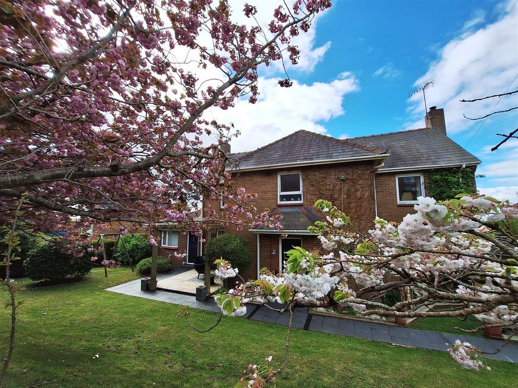 4 bed detached house for saleAr Y Bryn, Pembrey, Burry Port SA16