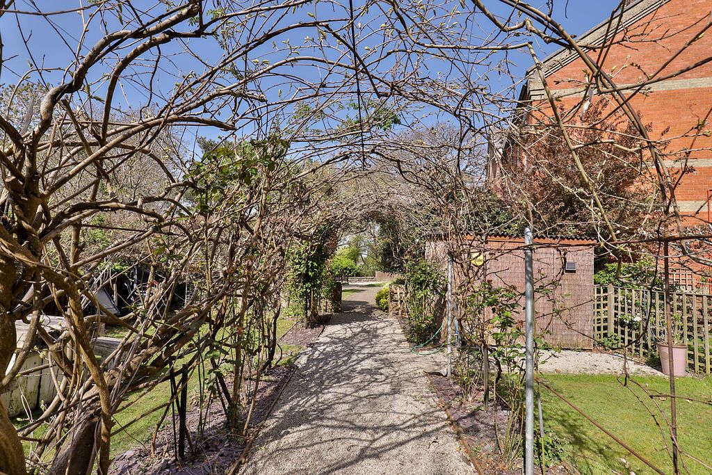 Additional image 19 of 3 bed flat for saleDragoon Way, Christchurch BH23