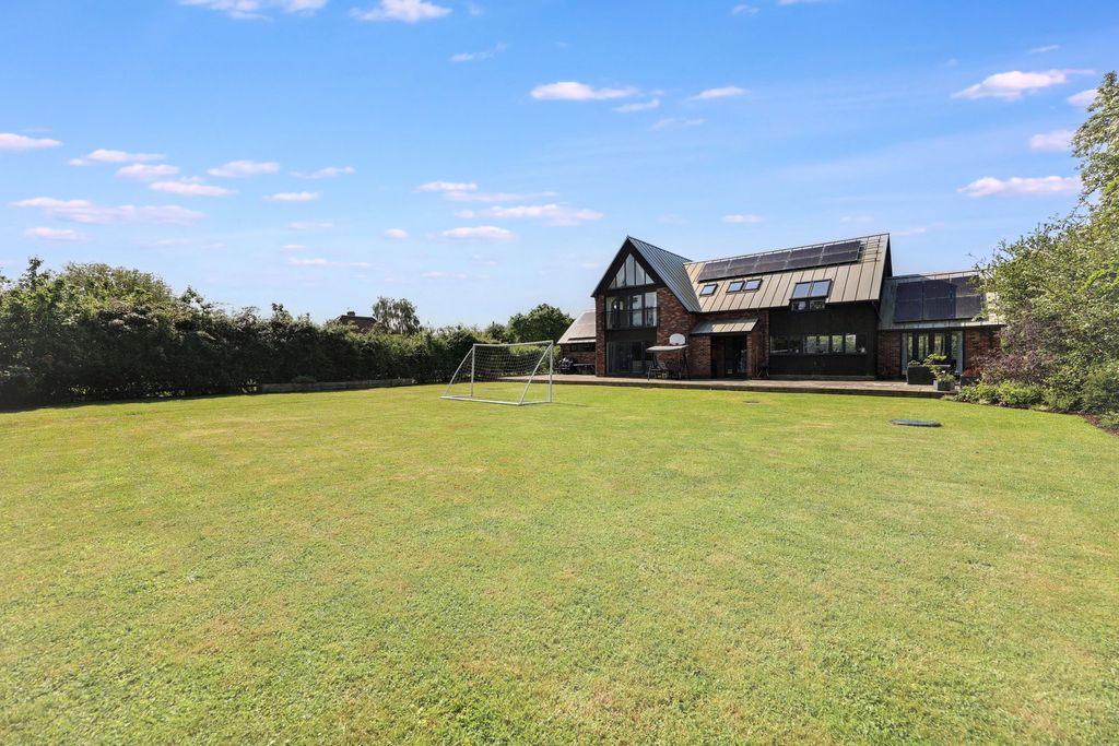 Additional image 22 of 4 bed detached house for saleHeath Road, St Osyth CO16