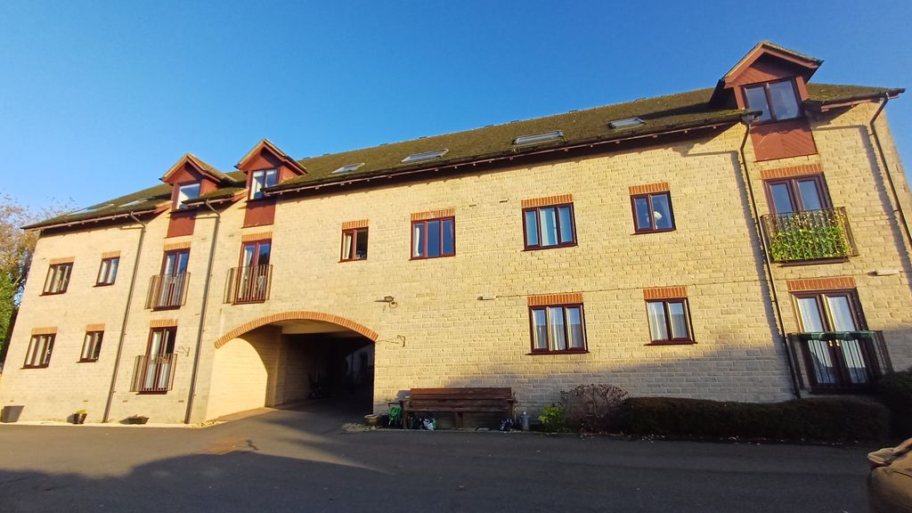 Additional image 15 of 2 bed flat for saleWest Street, Chipping Norton OX7