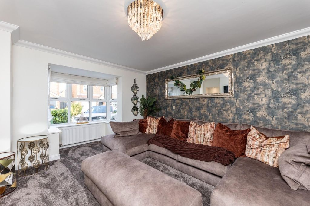 Additional image 3 of 5 bed detached house for saleRedhill Walk, Castleford WF10