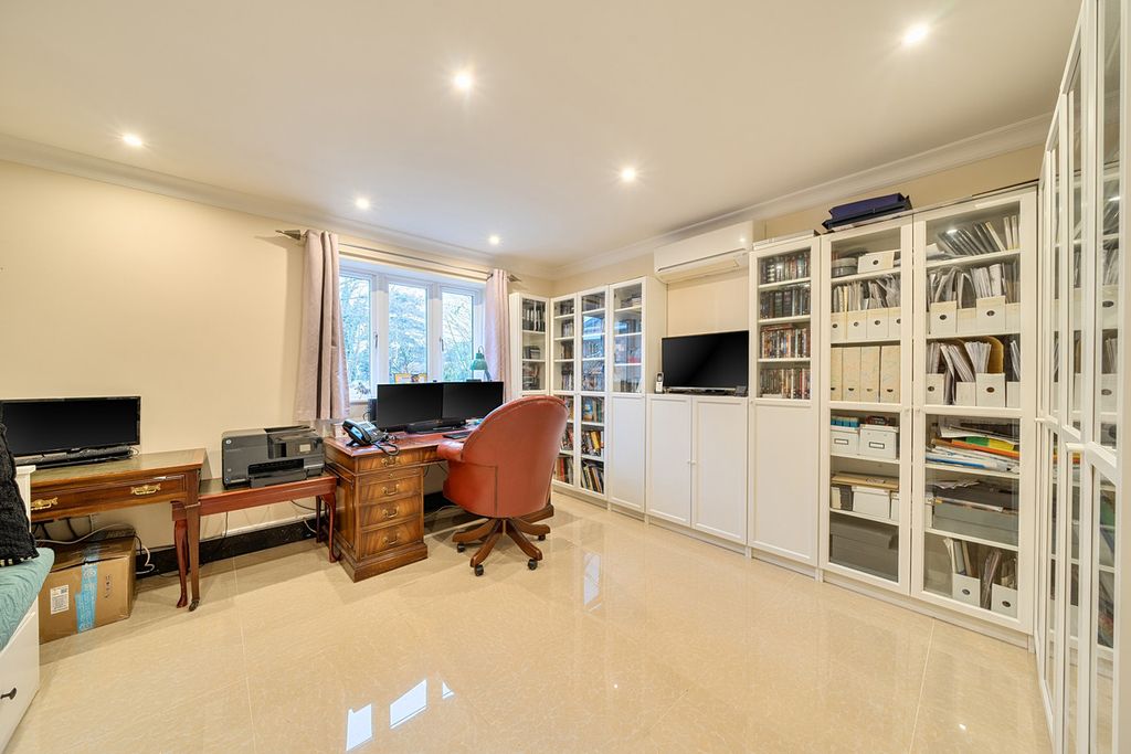 Additional image 5 of 5 bed detached house for saleHeathfield Road, Bushey WD23