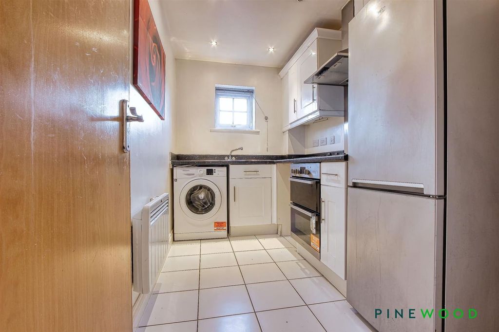 Additional image 2 of 2 bed flat for saleArchdale Close, Chesterfield S40