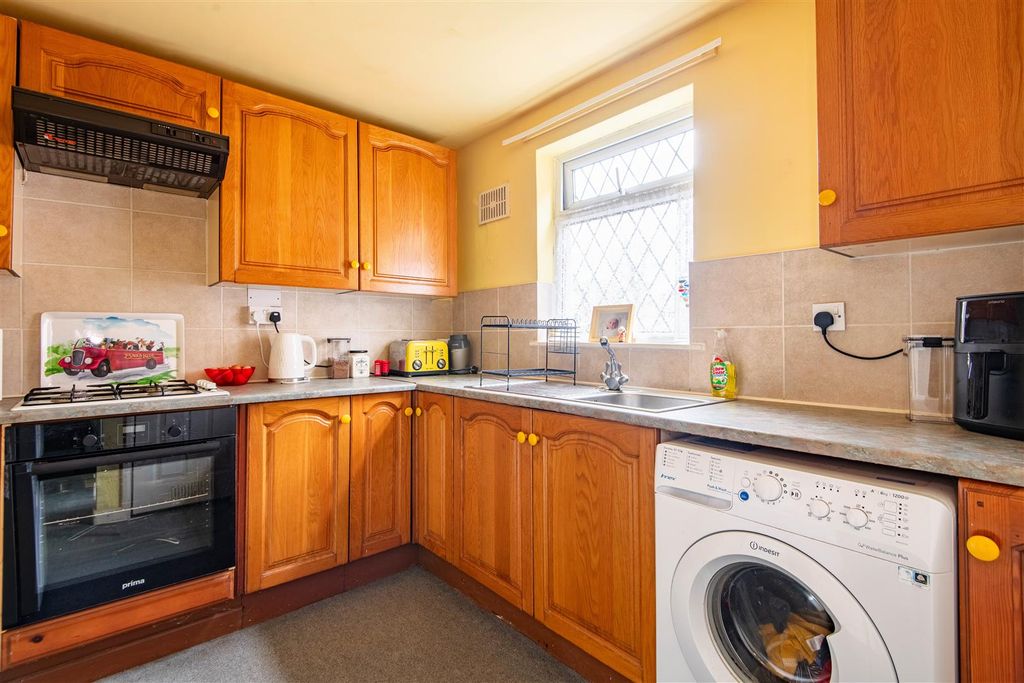 Additional image 6 of 3 bed flat for saleFell View, Chorley PR6