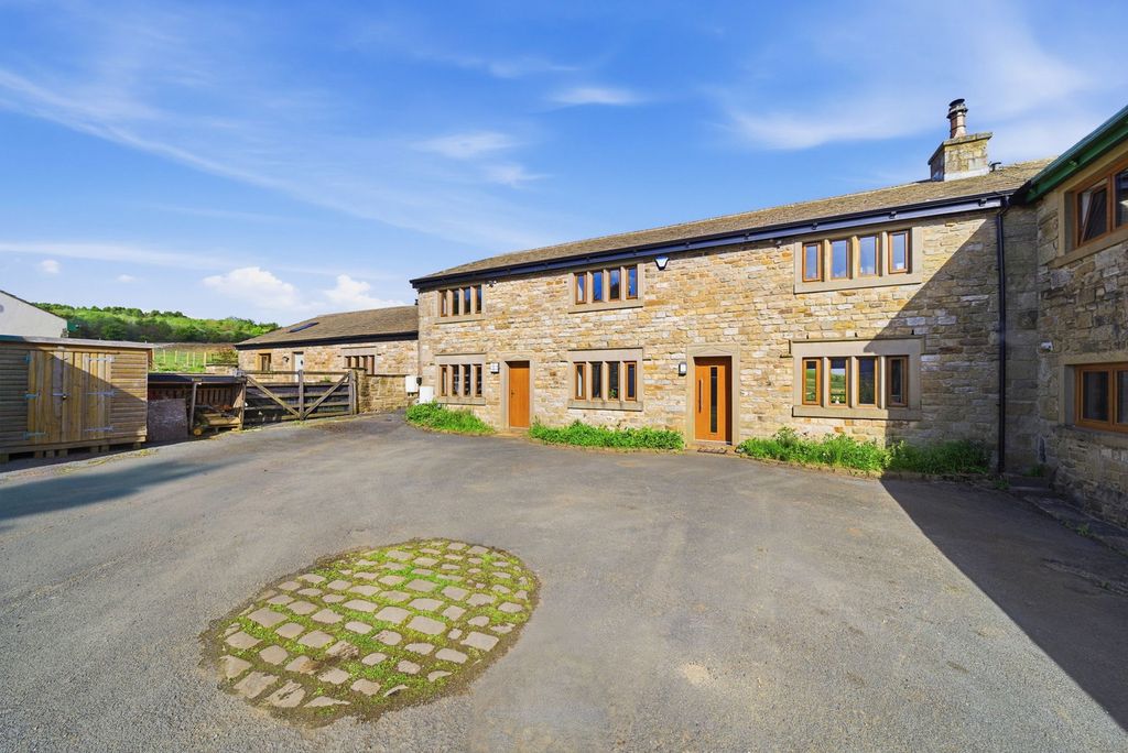 Additional image 50 of 4 bed barn conversion for saleGlen View Road, Burnley BB11