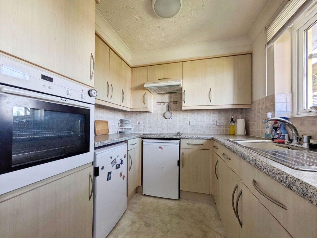 Additional image 3 of 1 bed flat for saleTrevithick Road, Camborne, Cornwall TR14