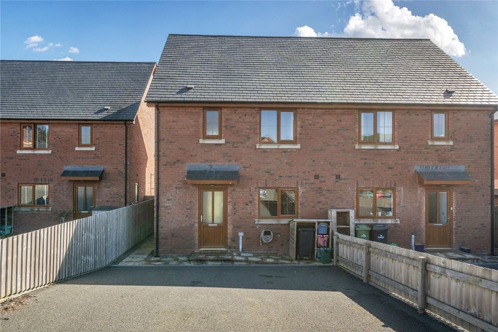 3 bed semi-detached house for salePlas Trannon, Trefeglwys, Caersws, Powys SY17