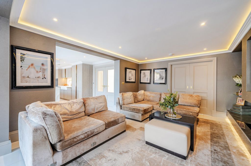 Additional image 5 of 5 bed detached house for saleLeesons Hill, Chislehurst BR7