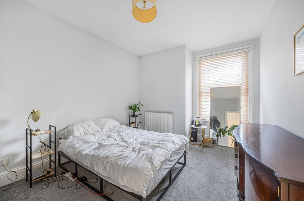 Additional image 3 of 2 bed flat for saleUpper Park Place, Upper Park Road, Camberley GU15