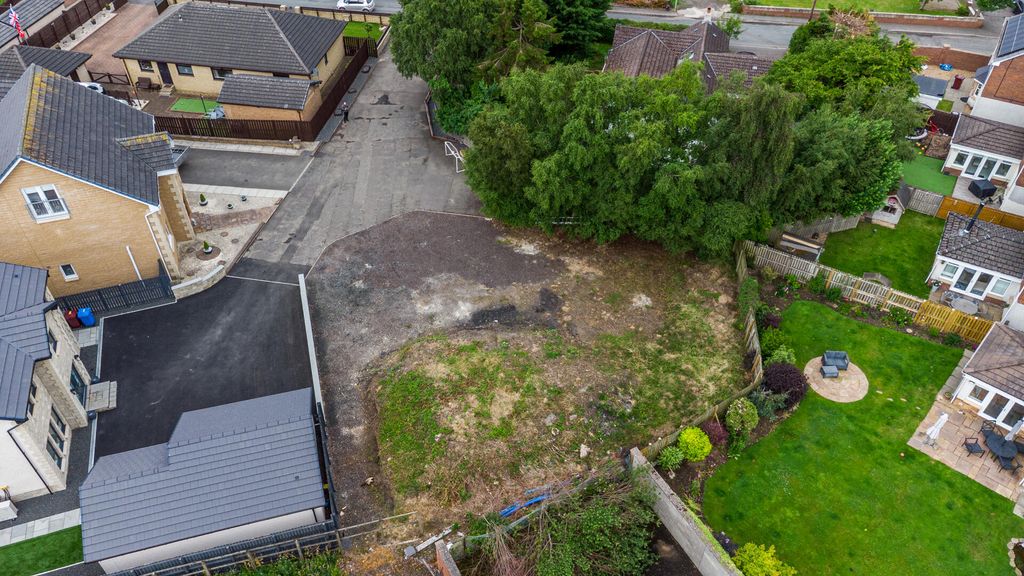 Land for saleDraffan Gardens, Netherburn ML9 photo 2