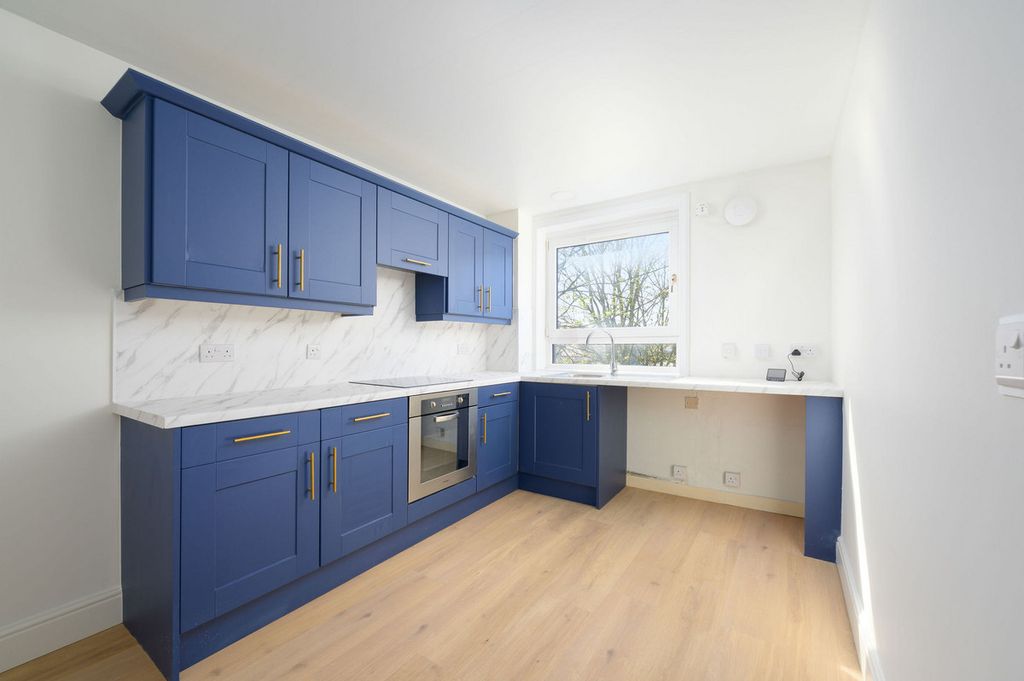 Additional image 6 of 2 bed flat for saleNicol Street, Kirkcaldy KY1