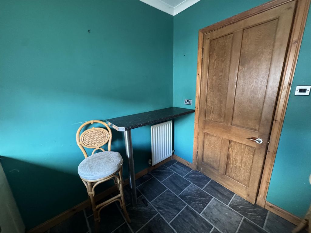 Additional image 5 of 2 bed flat for sale131 High Street, Dalbeattie DG5