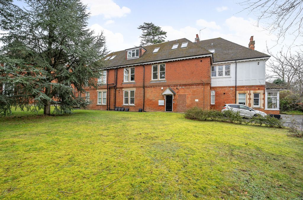 Additional image 15 of 2 bed flat for saleUpper Park Place, 29-31 Upper Park Road, Camberley, Surrey GU15