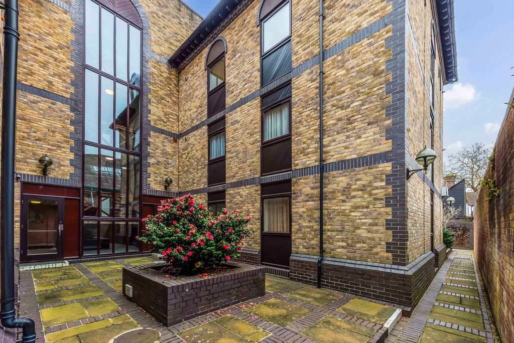 Additional image 19 of 2 bed flat for saleHenty Gardens, Chichester PO19