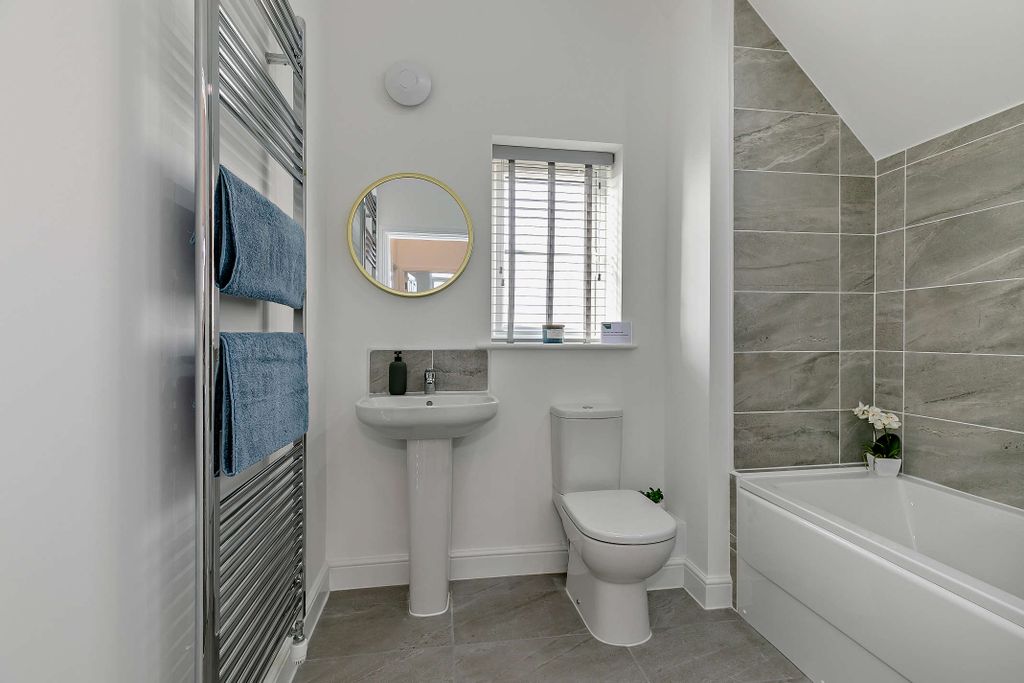 Additional image 13 of 4 bed link detached house for saleAire View, Castleford, West Yorkshire WF10