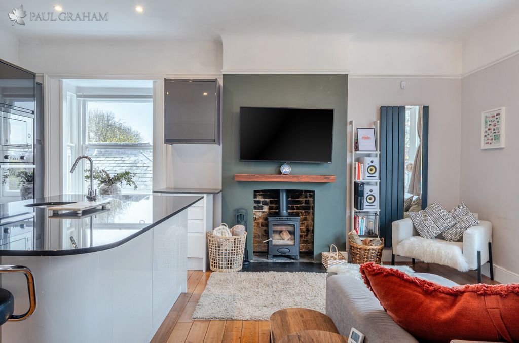 Additional image 12 of 2 bed flat for saleWestcroft Road, Carshalton SM5