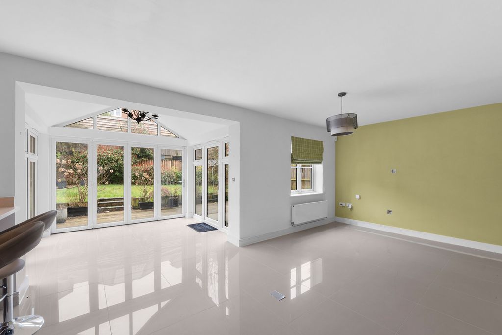Additional image 2 of 5 bed detached house for saleHolland Park, Caterham CR3