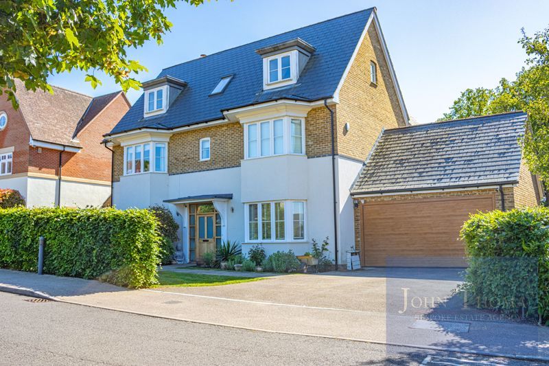 5 bed detached house for saleHigh Road, Chigwell IG7