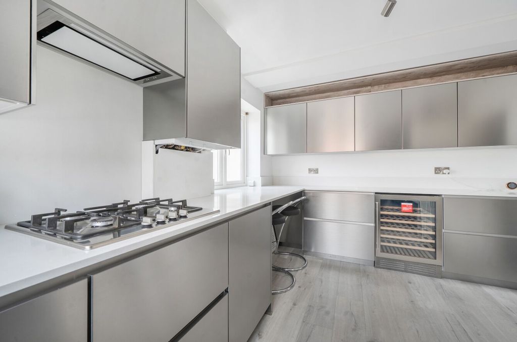 Additional image 5 of 3 bed flat for saleChapel Street, Chichester PO19