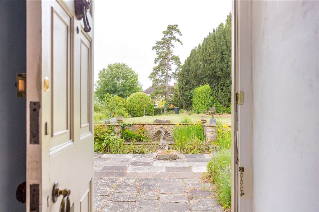 Additional image 10 of 4 bed semi-detached house for saleCastle Street, Calne, Wiltshire SN11