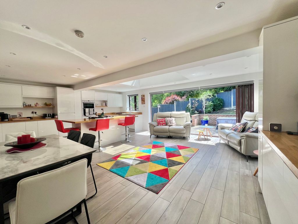 Additional image 10 of 4 bed property for saleFagus Close, Chatham ME5