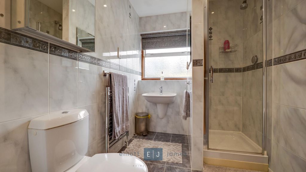 Additional image 22 of 5 bed detached house for saleLee Grove, Chigwell IG7