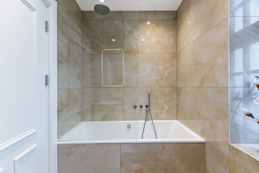 Additional image 6 of 1 bed flat for saleKings Meadow, Whyteleafe Hill, Whyteleafe CR3