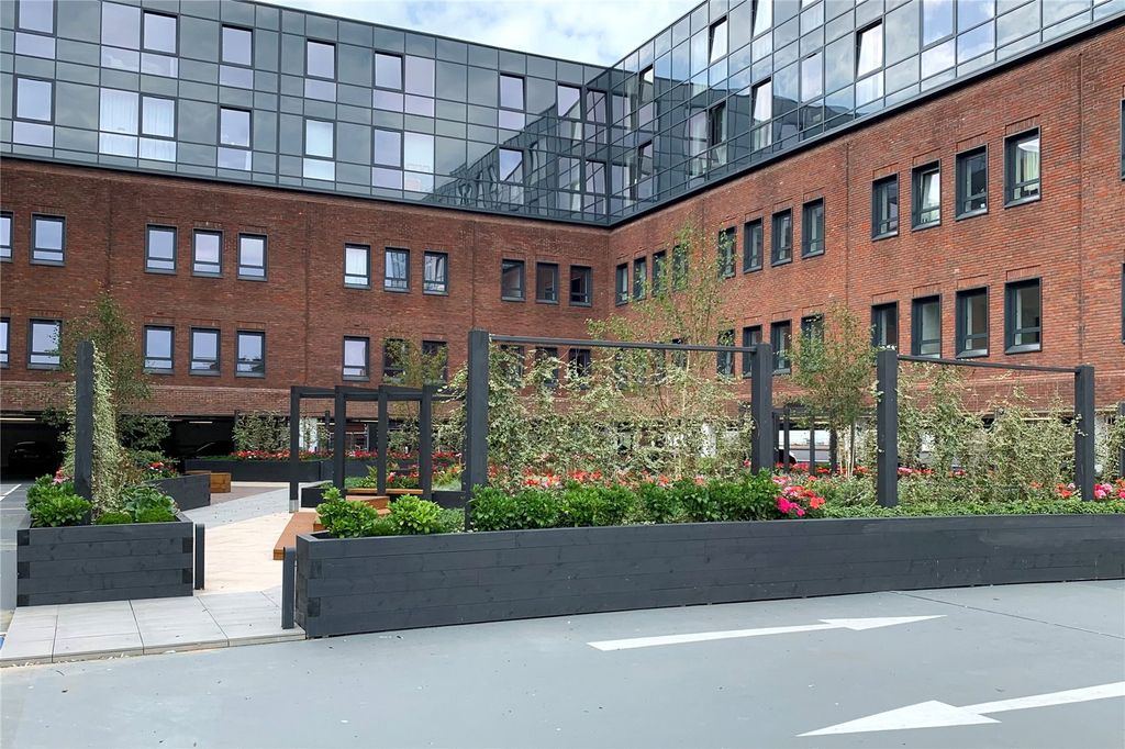 Additional image 9 of 2 bed flat for saleAshwood House, 16-22 Pembroke Broadway, Camberley, Surrey GU15