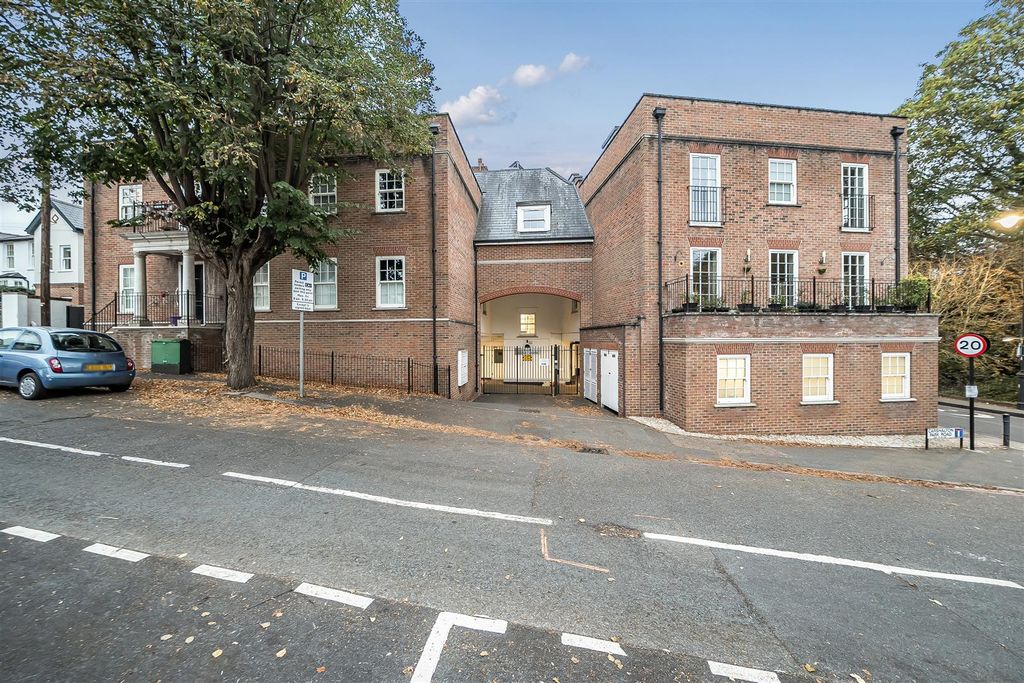 Additional image 8 of 2 bed flat for saleNicole Lodge, 2 Carshalton Park Road, Carshalton SM5
