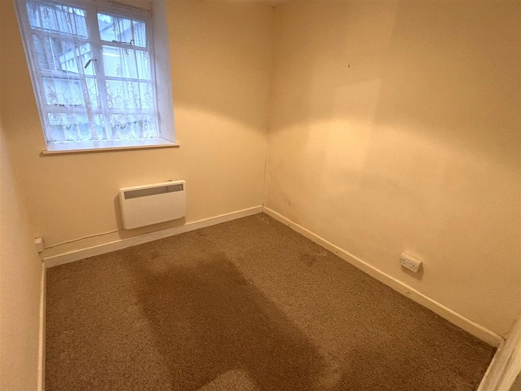 Additional image 6 of 1 bed flat for saleBannawell Street, Tavistock PL19