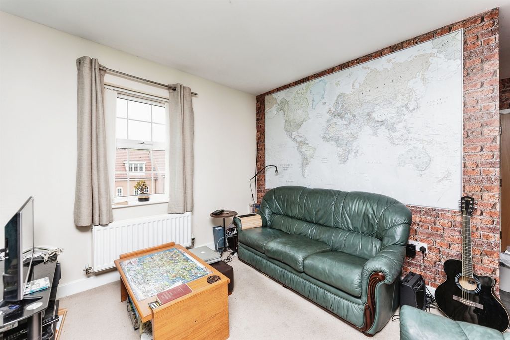Additional image 12 of 2 bed flat for salePriory Chase, Pontefract WF8