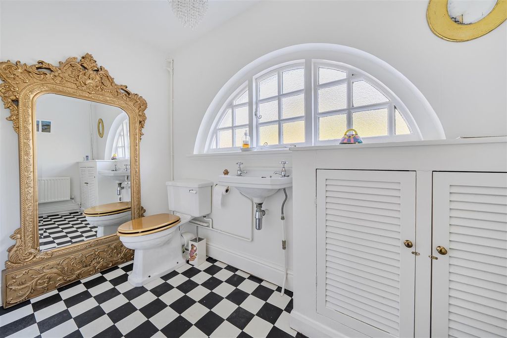 Additional image 23 of 3 bed maisonette for saleBrackendale Road, Camberley, Surrey GU15