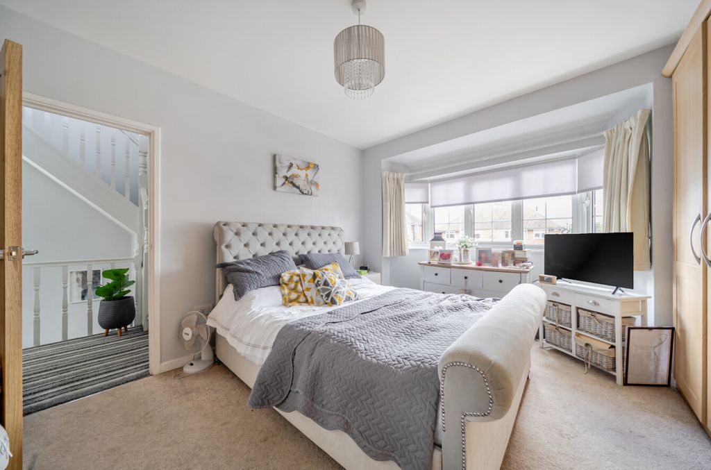 Additional image 10 of 4 bed semi-detached house for saleEdgebury, Chislehurst, Kent BR7