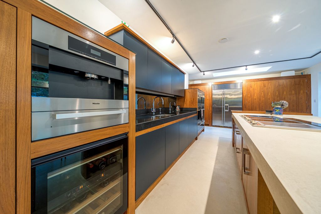 Additional image 5 of 5 bed detached house for saleSouth Hill, Chislehurst BR7