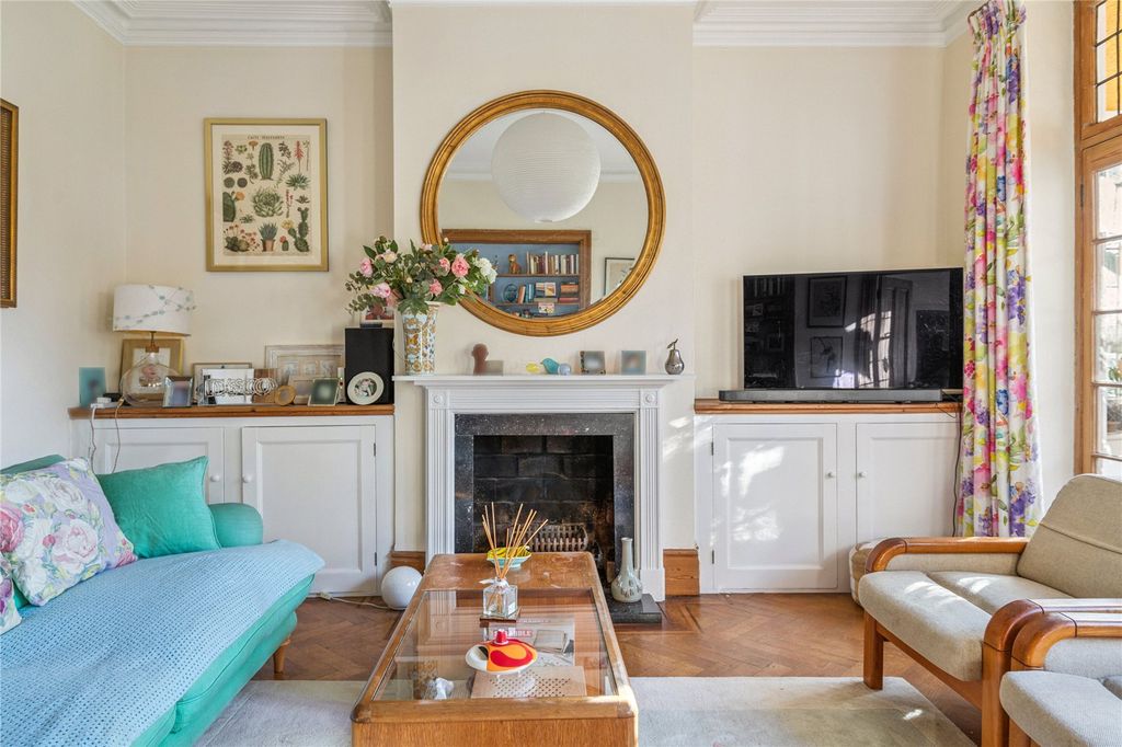 Additional image 3 of 2 bed flat for saleLycrome Road, Chesham, Buckinghamshire HP5