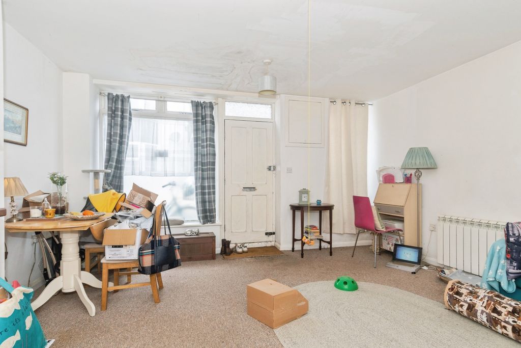 Additional image 15 of 2 bed flat for saleCommercial Street, Gunnislake PL18