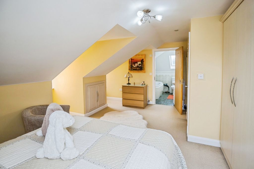 Additional image 12 of 3 bed flat for saleHoole Road, Chester, Cheshire CH2