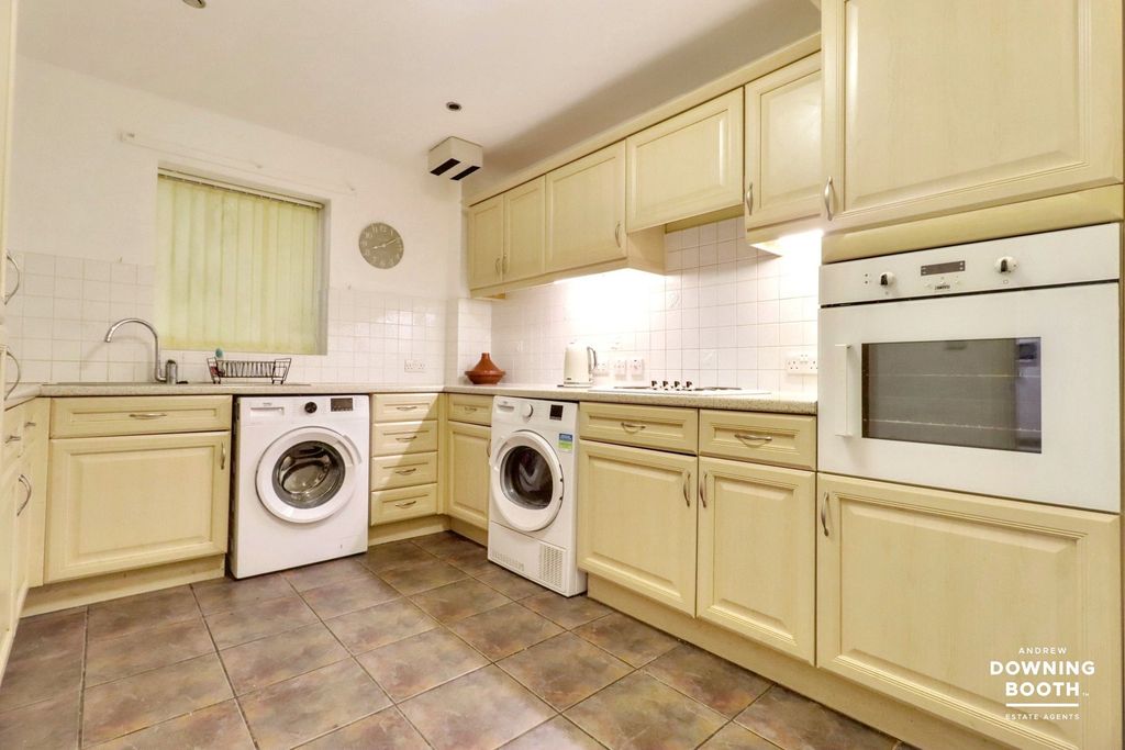 Additional image 4 of 1 bed flat for saleLower Sandford Street, Lichfield WS13