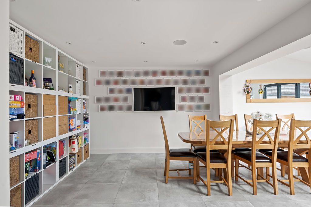 Additional image 8 of 4 bed semi-detached house for saleHarrow Road, Carshalton Beeches SM5
