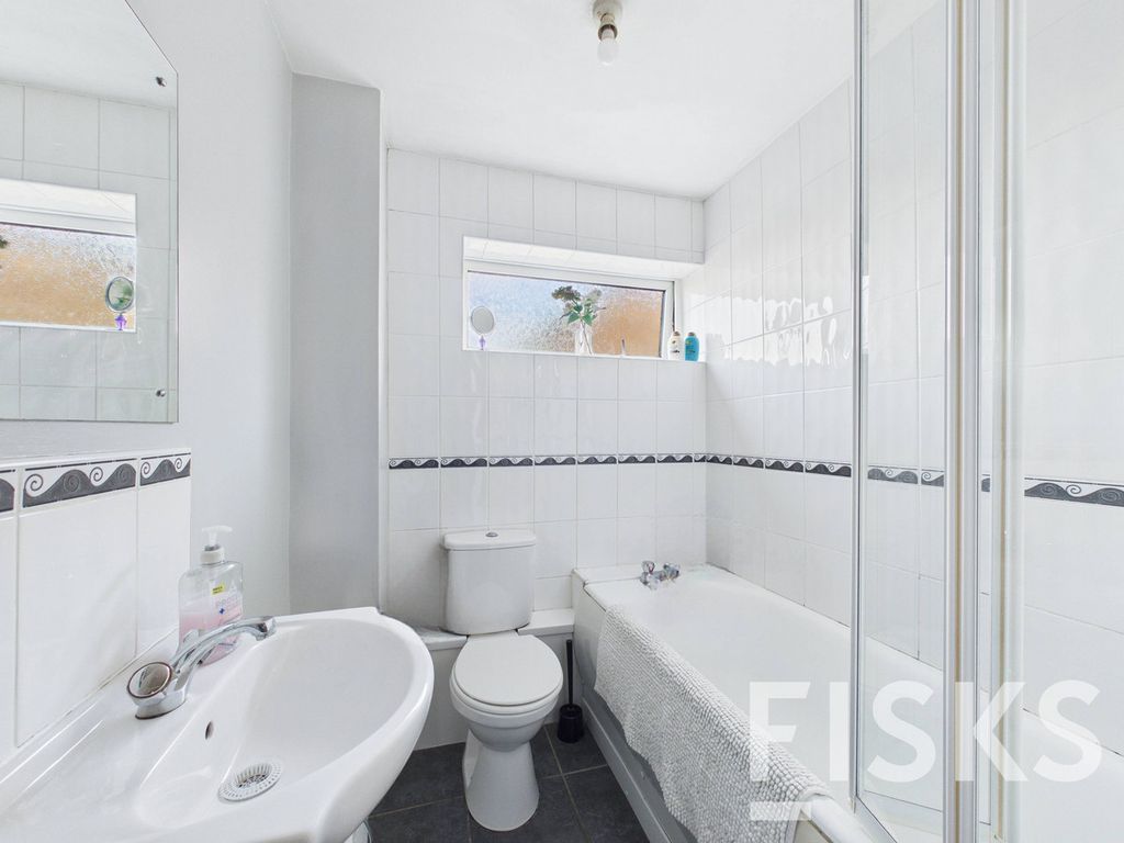 Additional image 10 of 2 bed flat for saleEastern Esplanade, Canvey Island SS8