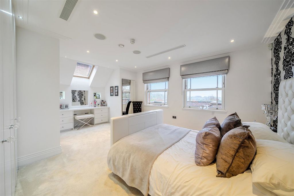 Additional image 27 of 5 bed detached house for saleProwse Avenue, Bushey Heath, Bushey WD23