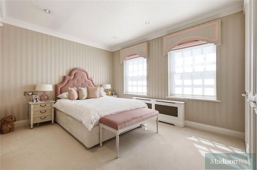 Additional image 28 of 5 bed detached house for saleHainault Road, Chigwell, Essex IG7