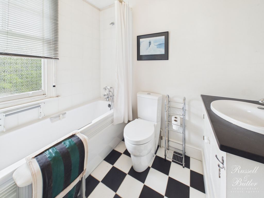 Additional image 14 of 4 bed detached house for saleMoreton Road, Buckingham, Buckinghamshire MK18