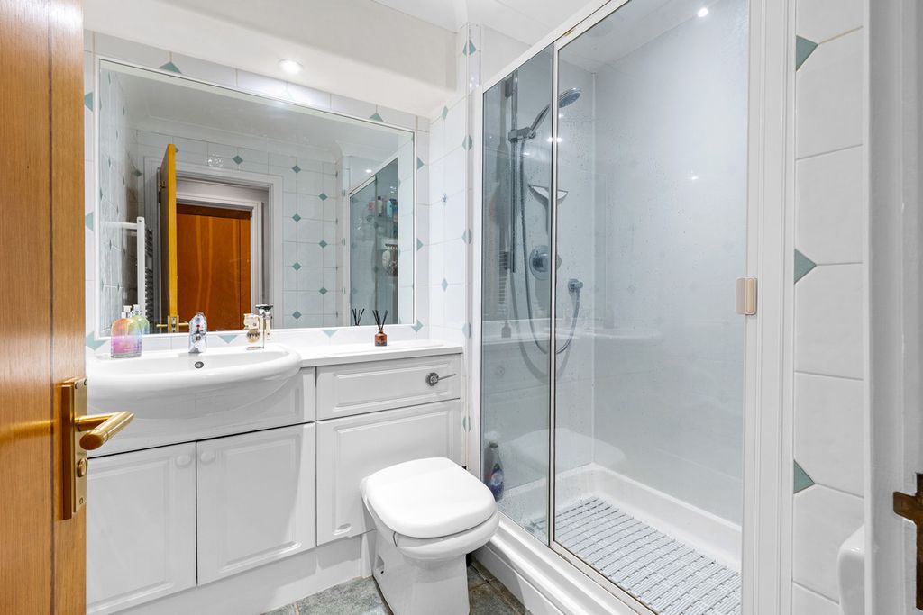 Additional image 14 of 2 bed flat for saleSt. Mary's Mount, Caterham CR3