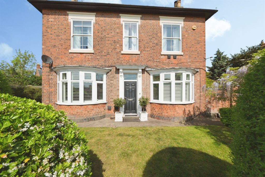 3 bed detached house for saleStapenhill Road, Burton-On-Trent DE15