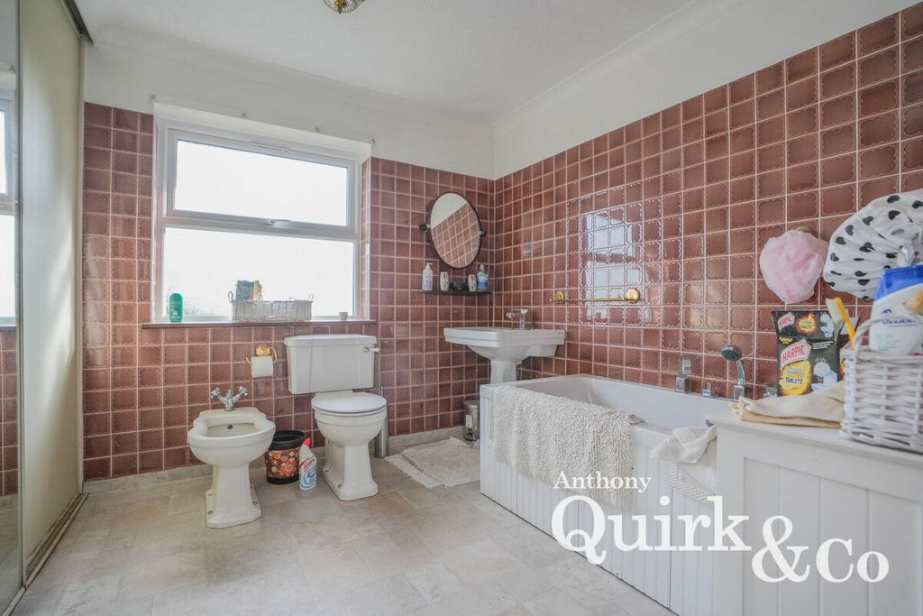 Additional image 19 of 5 bed detached house for saleSt. Agnes Drive, Canvey Island SS8