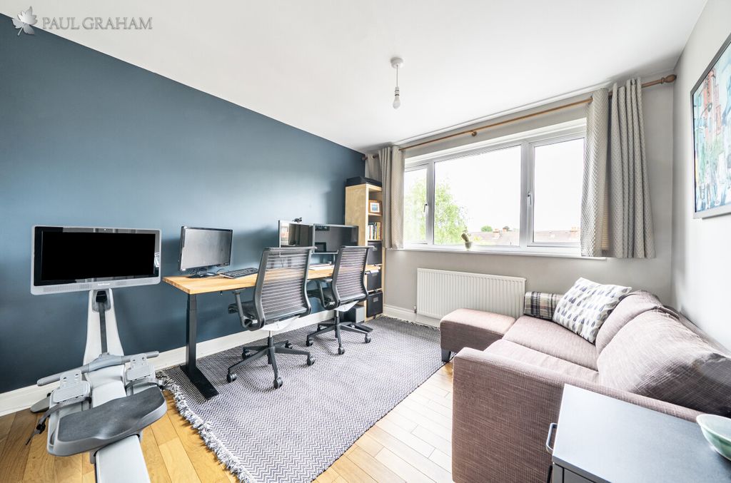 Additional image 7 of 3 bed flat for saleLavender Close, Carshalton SM5