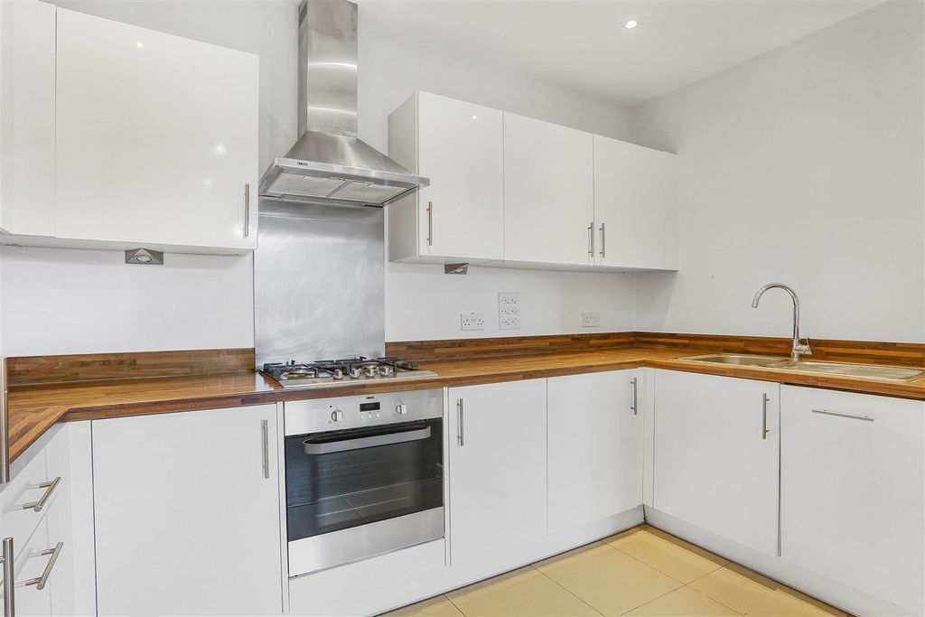 Additional image 14 of 2 bed flat for saleDamson Way, Carshalton Beeches SM5