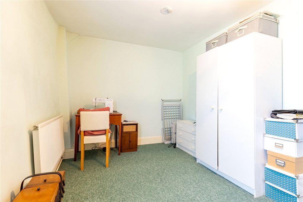 Additional image 9 of 2 bed flat for saleCheltenham Road, Cirencester, Gloucestershire GL7