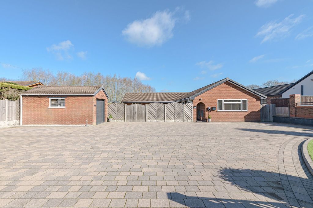 Additional image 33 of 3 bed bungalow for saleChurch Road, Burntwood WS7